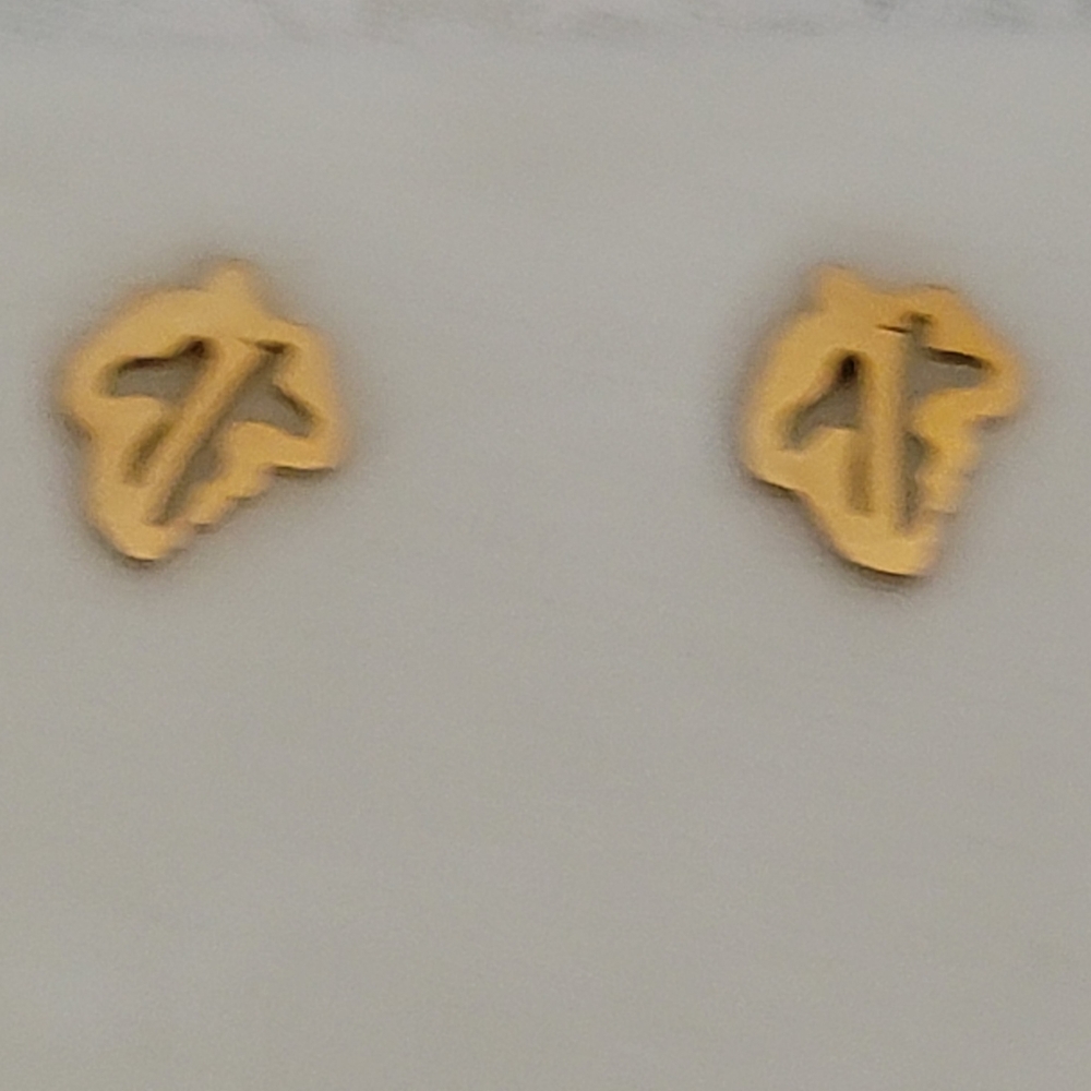 NEW- Necklace set